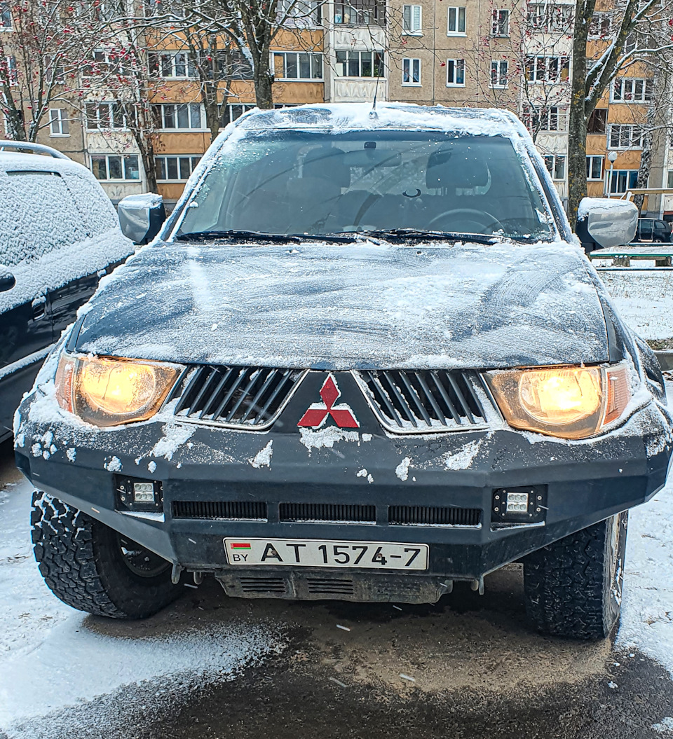 Первый снег. Светодиодные лампы в двери w5w. Свет Ч.1 — Mitsubishi L200  (4G), 2,5 л, 2006 года | тюнинг | DRIVE2