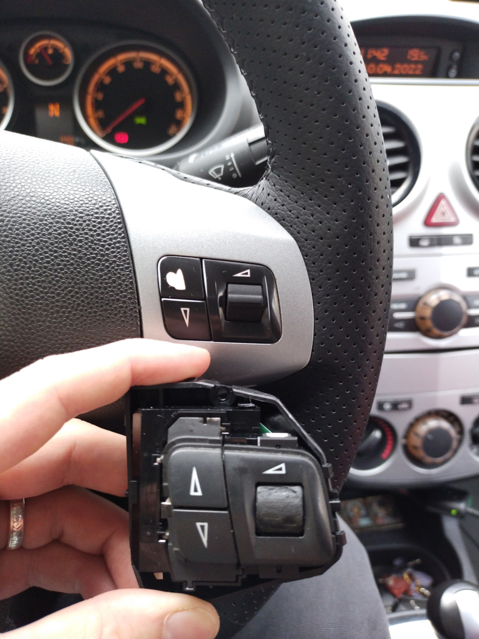 Последний штрих в обновлении руля — Opel Corsa D, 1,2 л, 2009 года ...