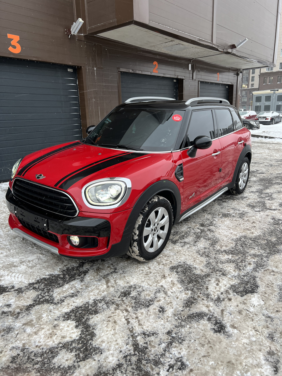 Антихром (начало) + защита пластика в салоне + покраска дисков — MINI  Countryman (2G), 2 л, 2017 года | аксессуары | DRIVE2