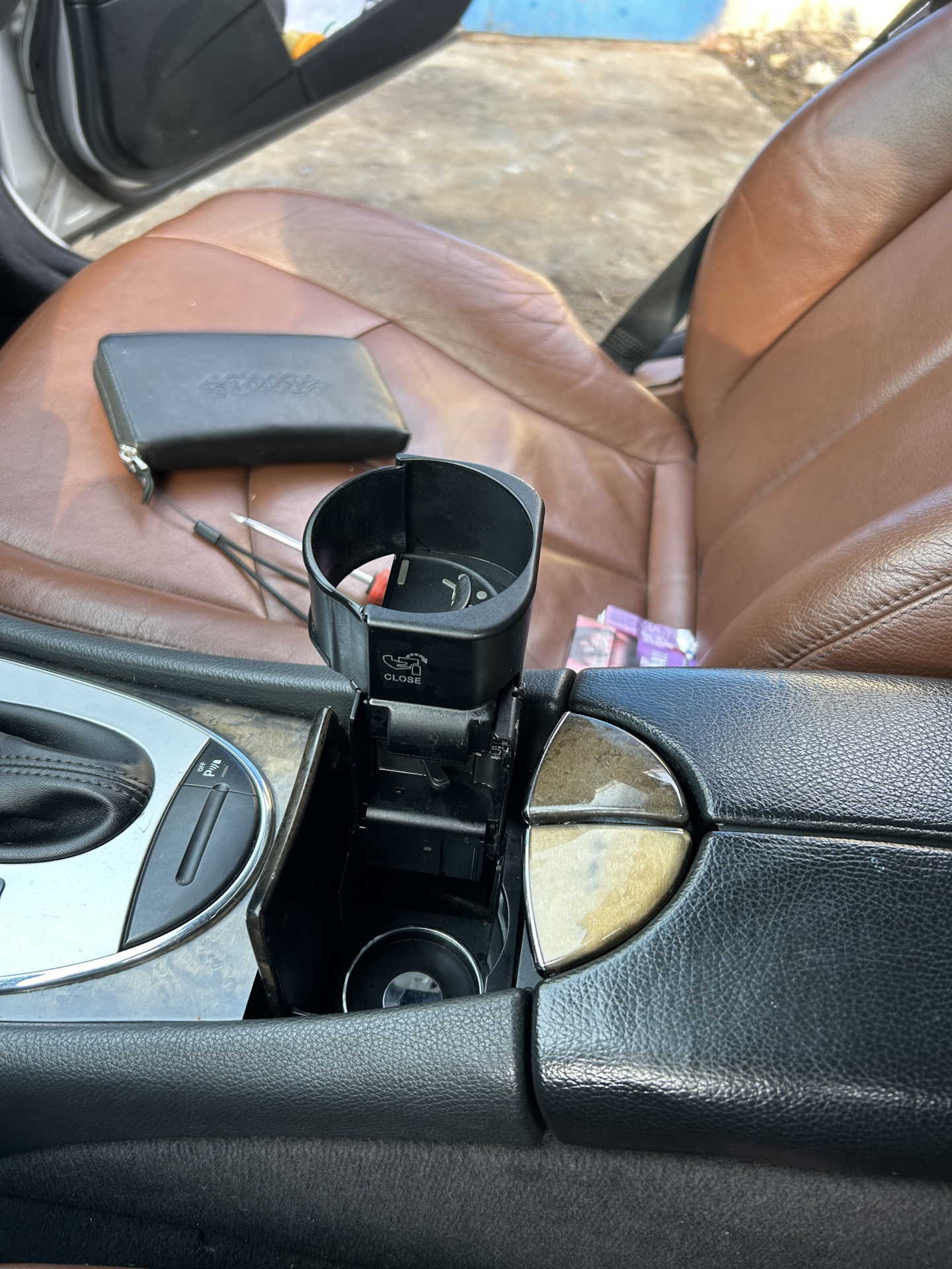 Опция 309 подстаканник — Mercedes-Benz E-class (W211), 2,2 л, 2004 года ...