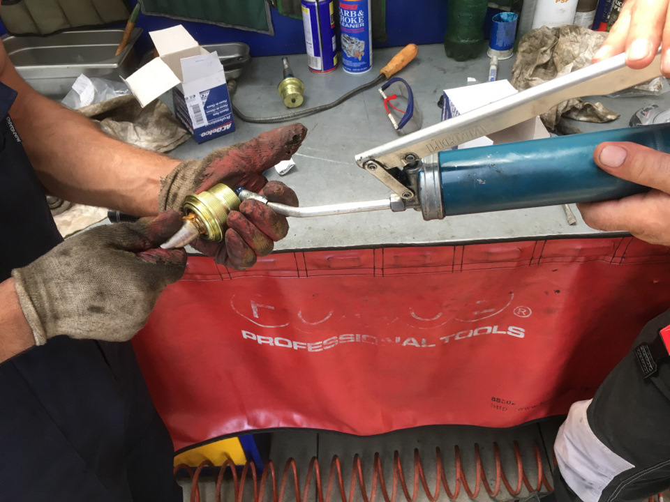 Фото в бортжурнале Cadillac Escalade (3G)