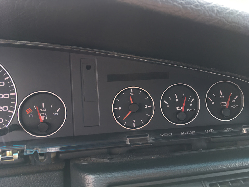 Полировка приборной панели и другие мелочи — Audi A6 (C4), 2,6 л, 1995 ...