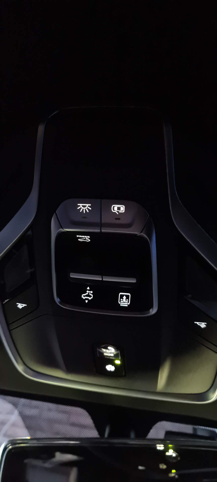 Geely coolray как снять плафон Coolray в деталях - Geely Coolray, 1,5 л, 2020 года фотография DRIVE2