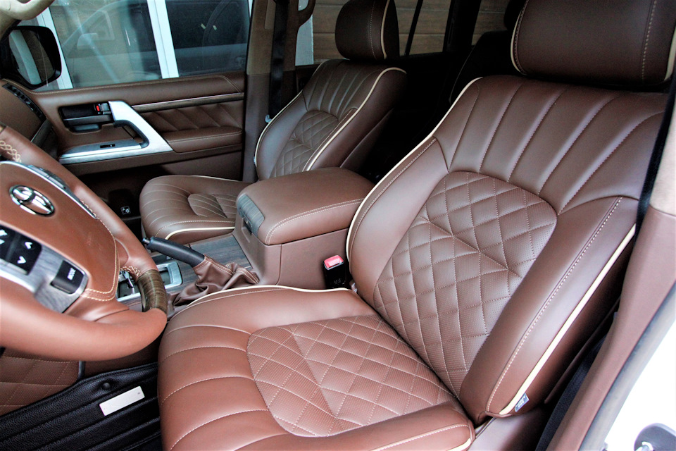 Фото в бортжурнале Toyota Land Cruiser 200