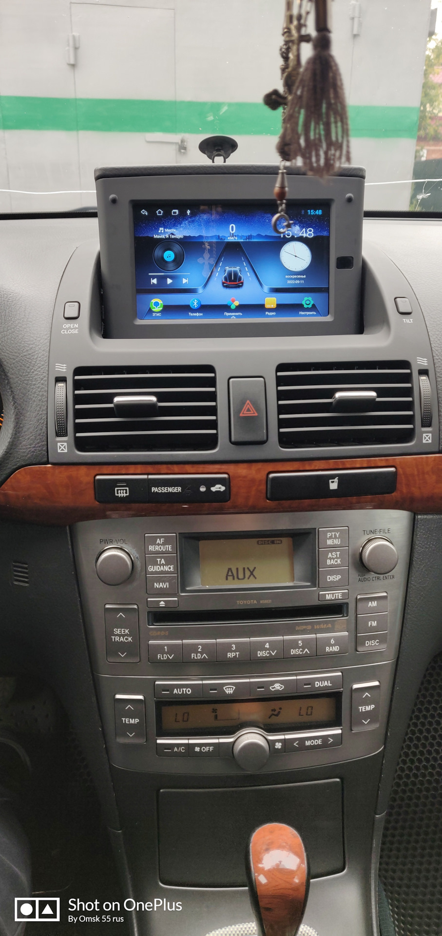 13. Монитор (android магнитола) вместо бардачка — Toyota Avensis II, 1 ...