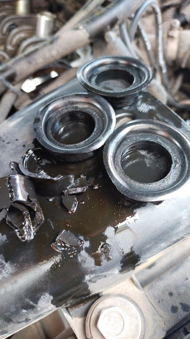 Замена резинок свечных колодцев — Great Wall Hover, 2,4 л, 2011 года ...