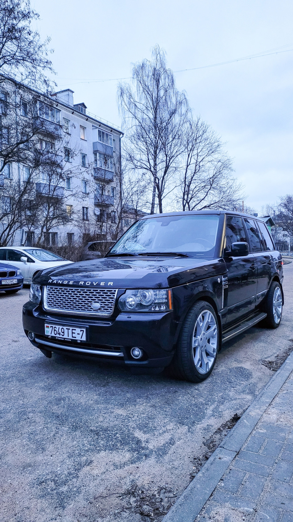 Заметил, что на всех авто у меня диски R22 — Land Rover Range Rover (3G), 5  л, 2010 года | колёсные диски | DRIVE2