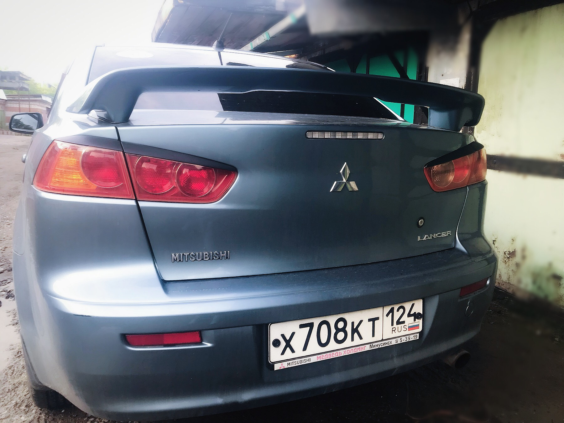 Lancer 10 задние. Реснички задние Mitsubishi Lancer 10. Задние реснички Лансер 10. Реснички Лансер 10 зад.