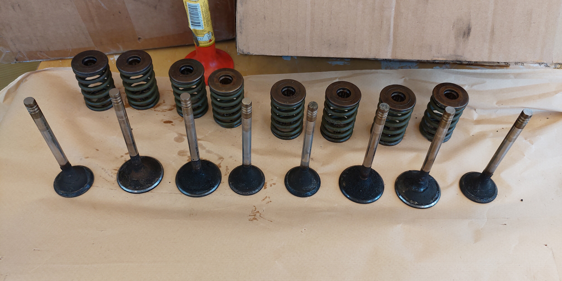 Бу клапана. Клапана ваз 2107 и клапана умз 421. Клапана чери тигго т21. Клапана гбц 42 16 керамика. 4g93 gdi клапана.