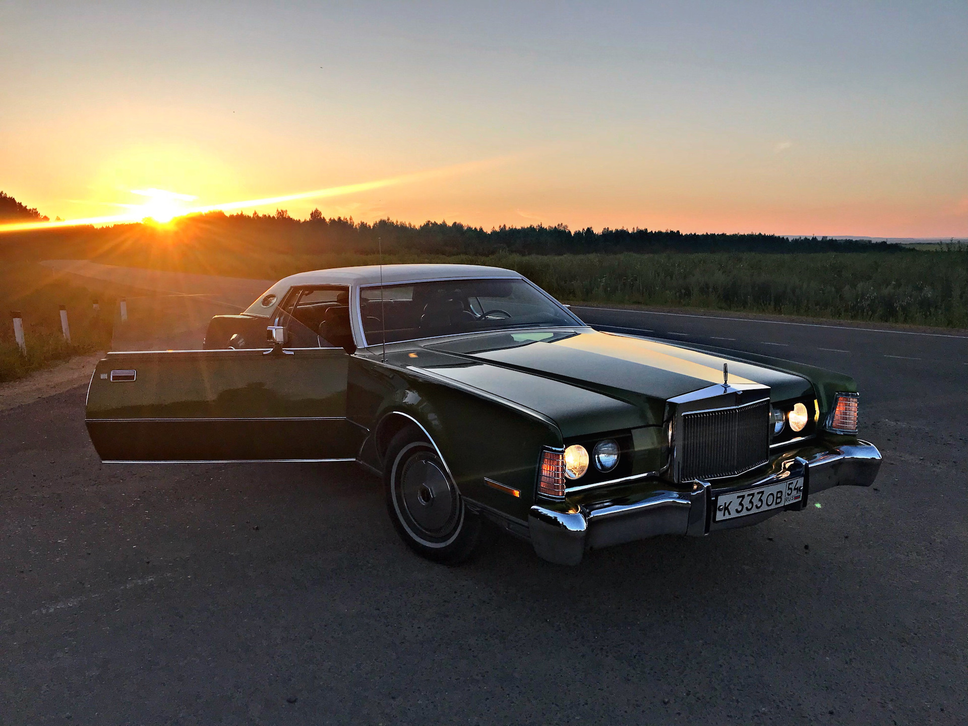 Lincoln Continental 4k