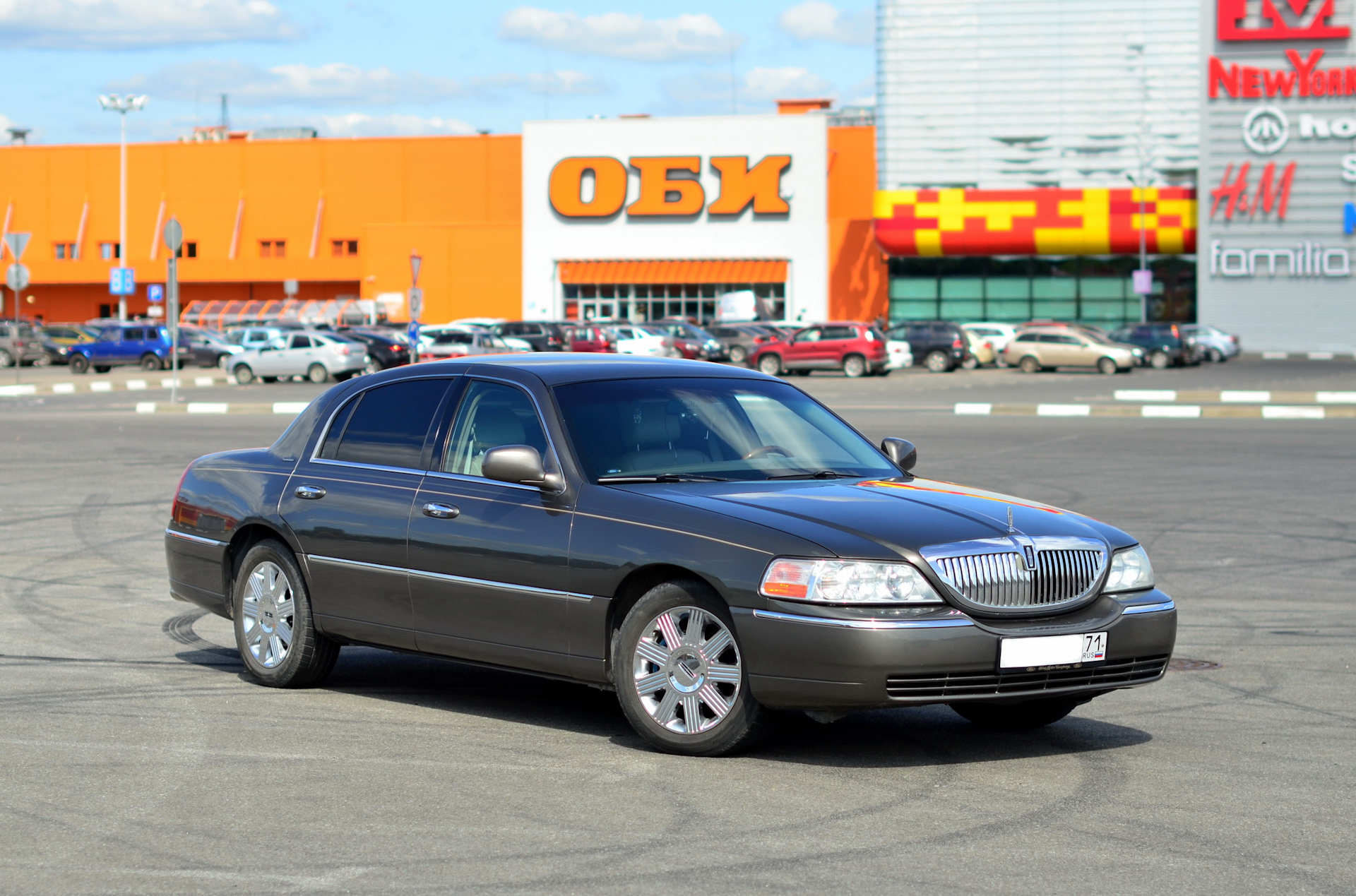 У Линкольна День Рождения — 15 лет!))) — Lincoln Town Car III, 4,6 л, 2004  года | наблюдение | DRIVE2