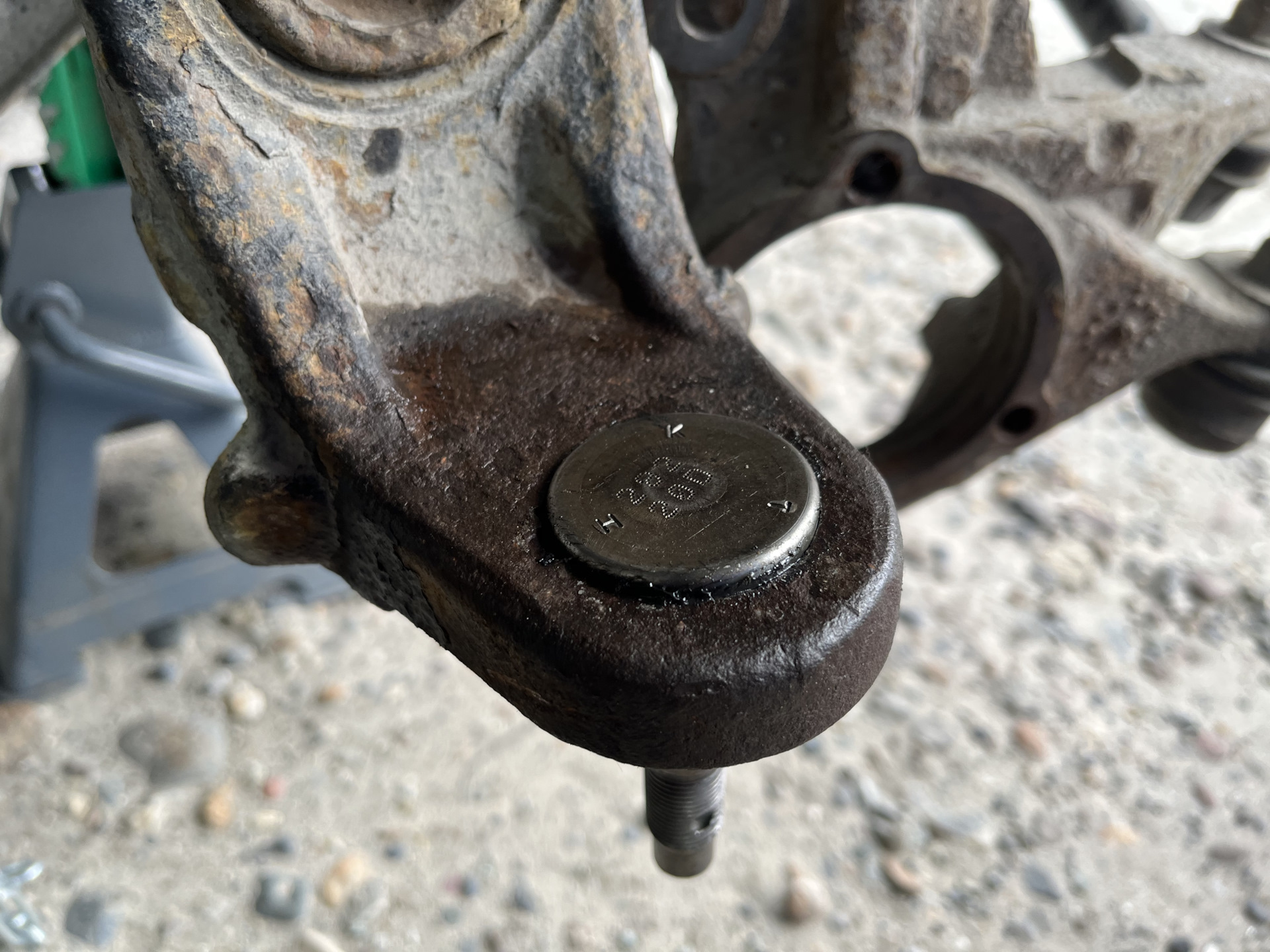 Симптомы выхода из строя ступицы. Замена ступицы. Замена шаровых опор ...