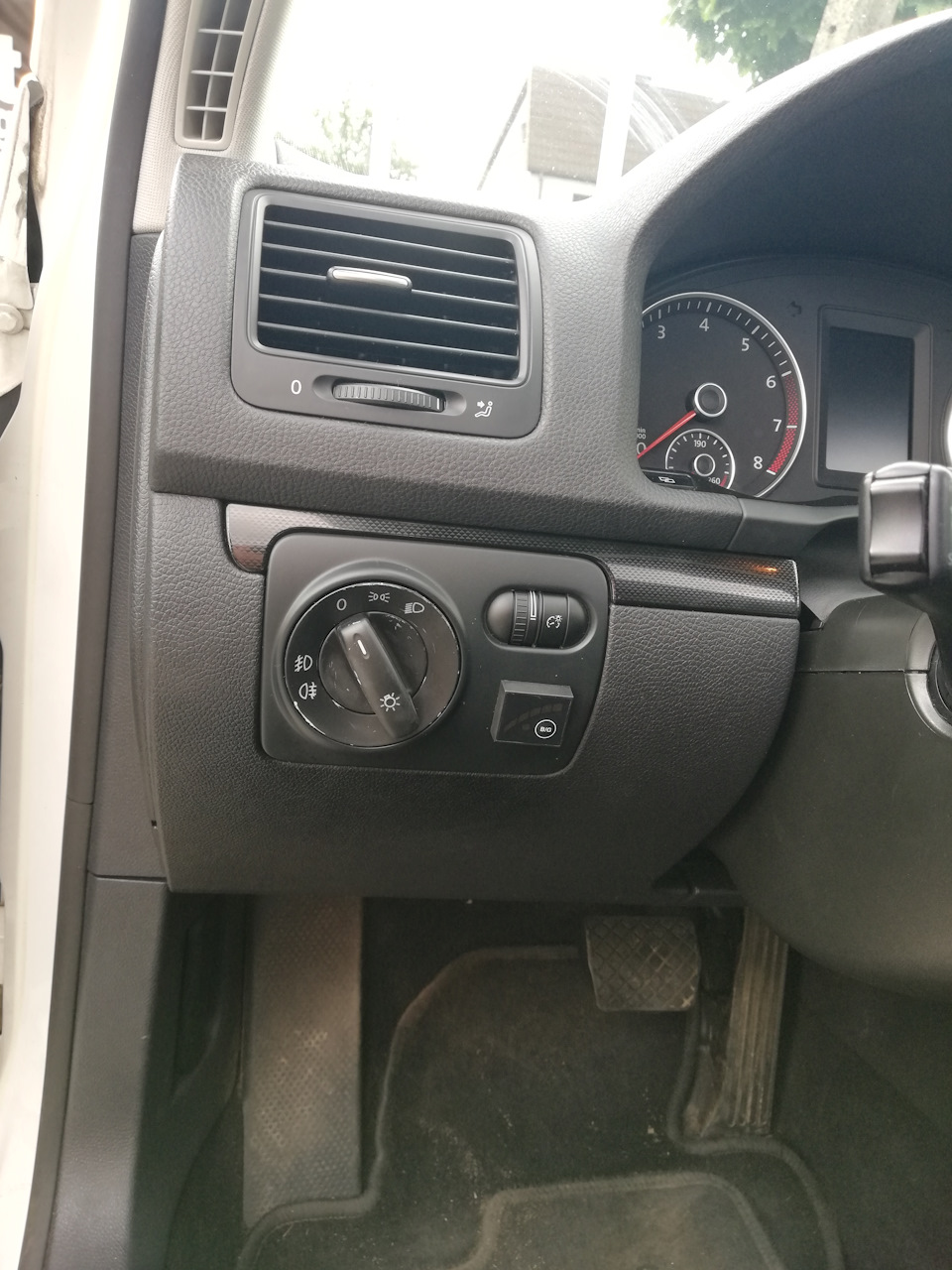 Фото в бортжурнале Volkswagen Jetta V