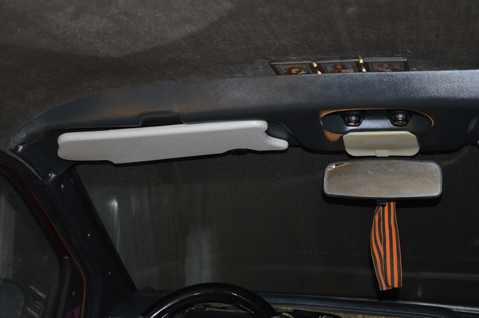 11 — Lada 2120 Надежда