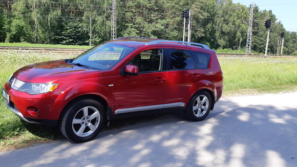 Mitsubishi Outlander XL НеНемец