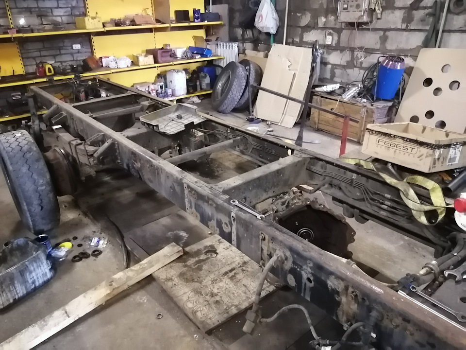 Замена выжимного подшипника — Hyundai HD 72, 3,9 л, 2011 года | поломка ...