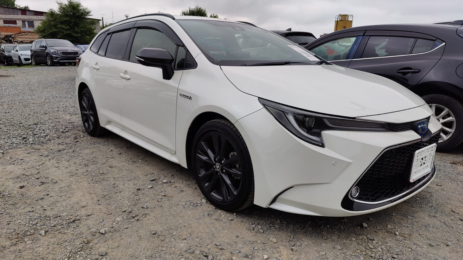 Toyota Corolla Touring 1.8 гибридный 2020 | Luna на DRIVE2