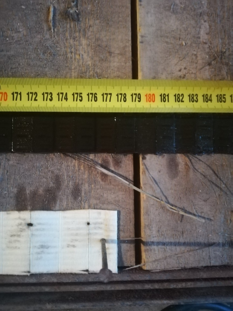 Длинна 178 см — Toyota Mark II (90). Запчасти на фото: 173174, 179180