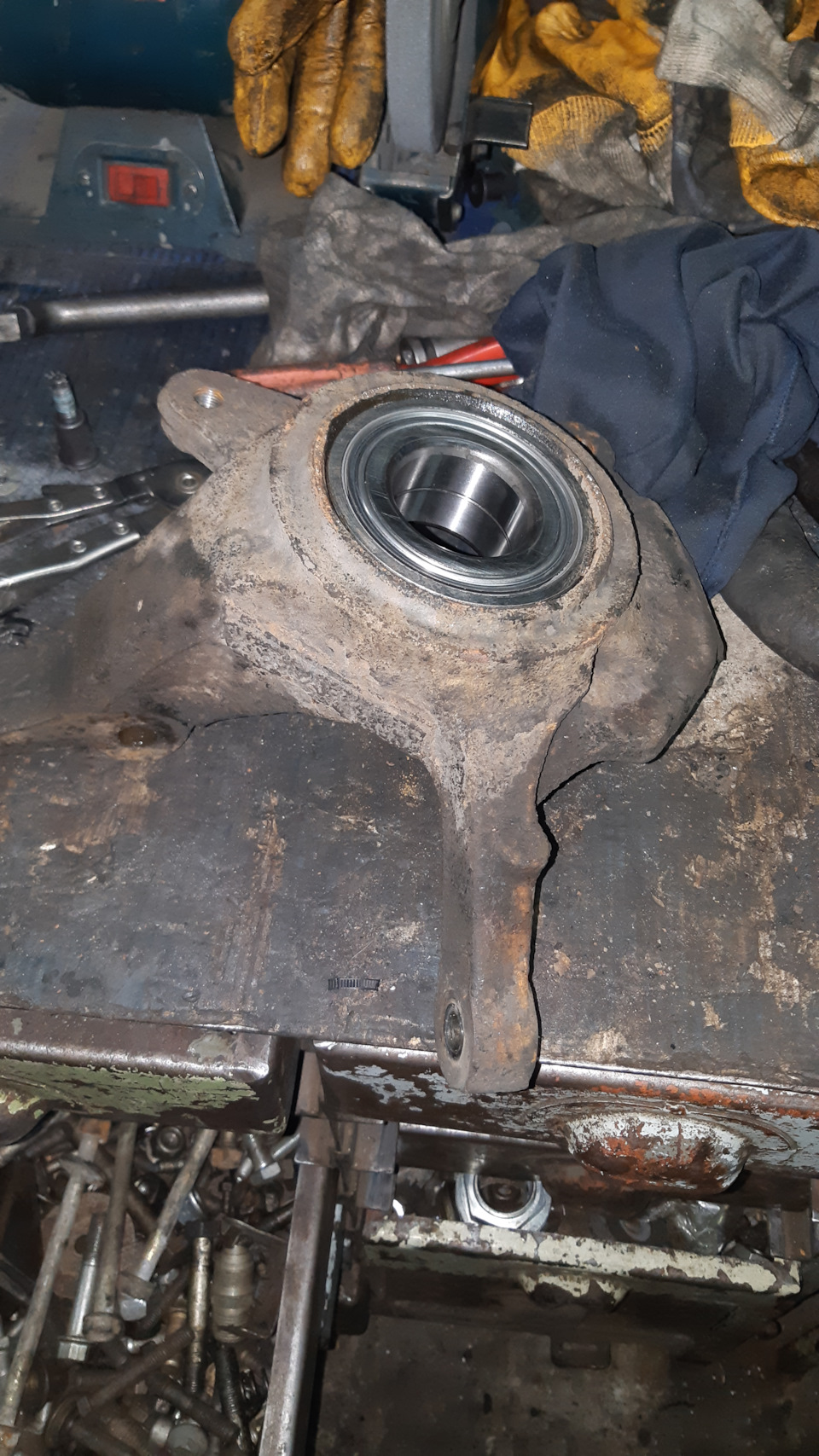 Влетел в яму. — Renault Trafic (2G), 2,5 л, 2006 года | поломка | DRIVE2