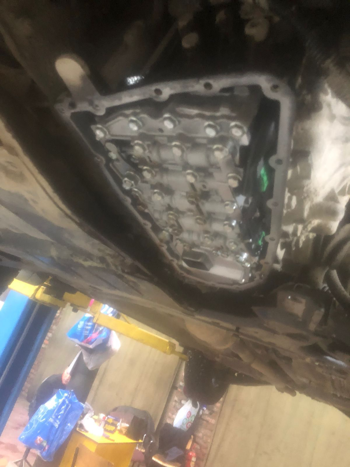 Замена масла ВАРИАТОРЕ — Mitsubishi Outlander XL, 2,4 л, 2010 года ...