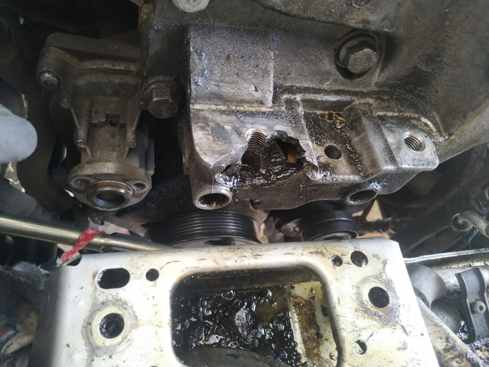 Место крепления подушки — Skoda Octavia A5 Mk2