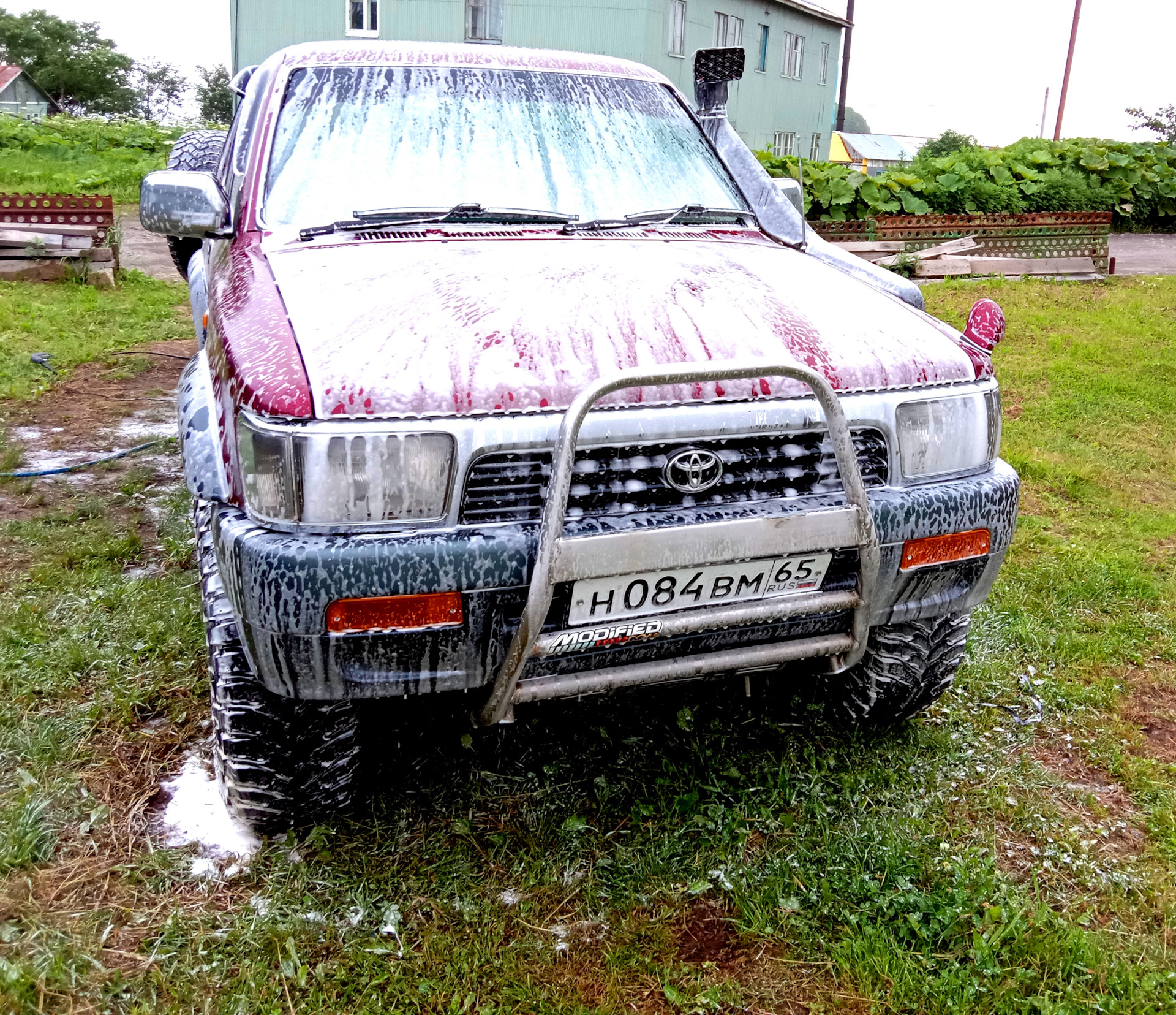 Кенгурятник Toyota Hilux Surf 130