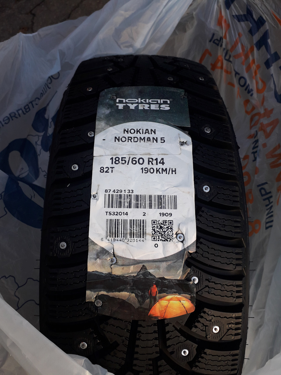 Nokian Nordman 5 185/60 R14 82T — Lada Гранта Лифтбек (1G), 1,6 л, 2015 ...