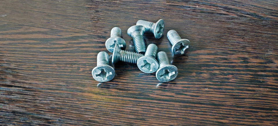 1⃣1⃣ ЗАМЕНА Х ВИНТОВ НА ПРИОРОВСКИЕ ТОРЕКС ВИНТЫ ЗАМКА ДВЕРИ. — Lada ...