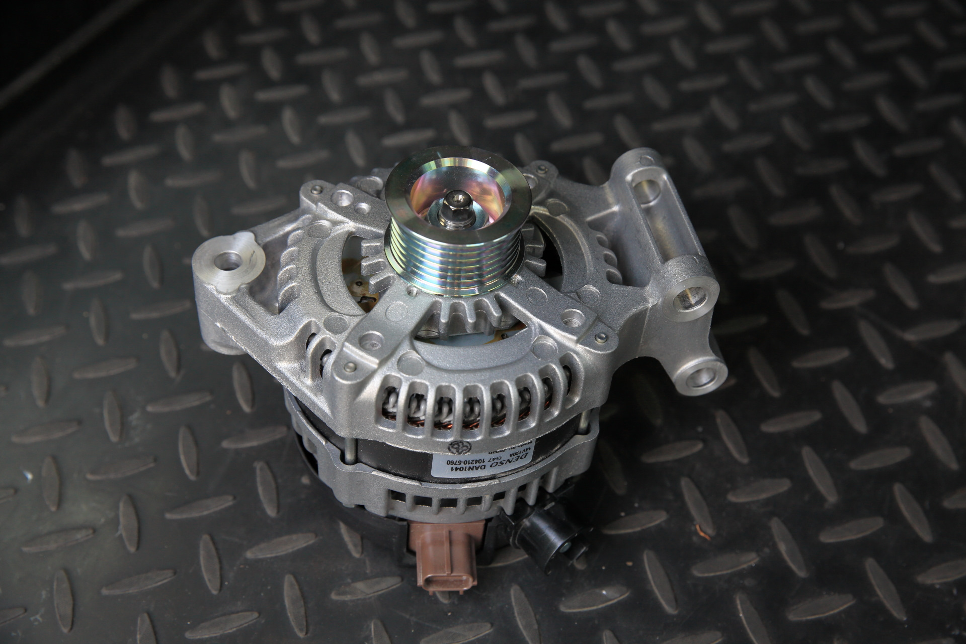 Замена генератора DENSO 105А на новый DENSO 120А — Ford Focus II Wagon ...