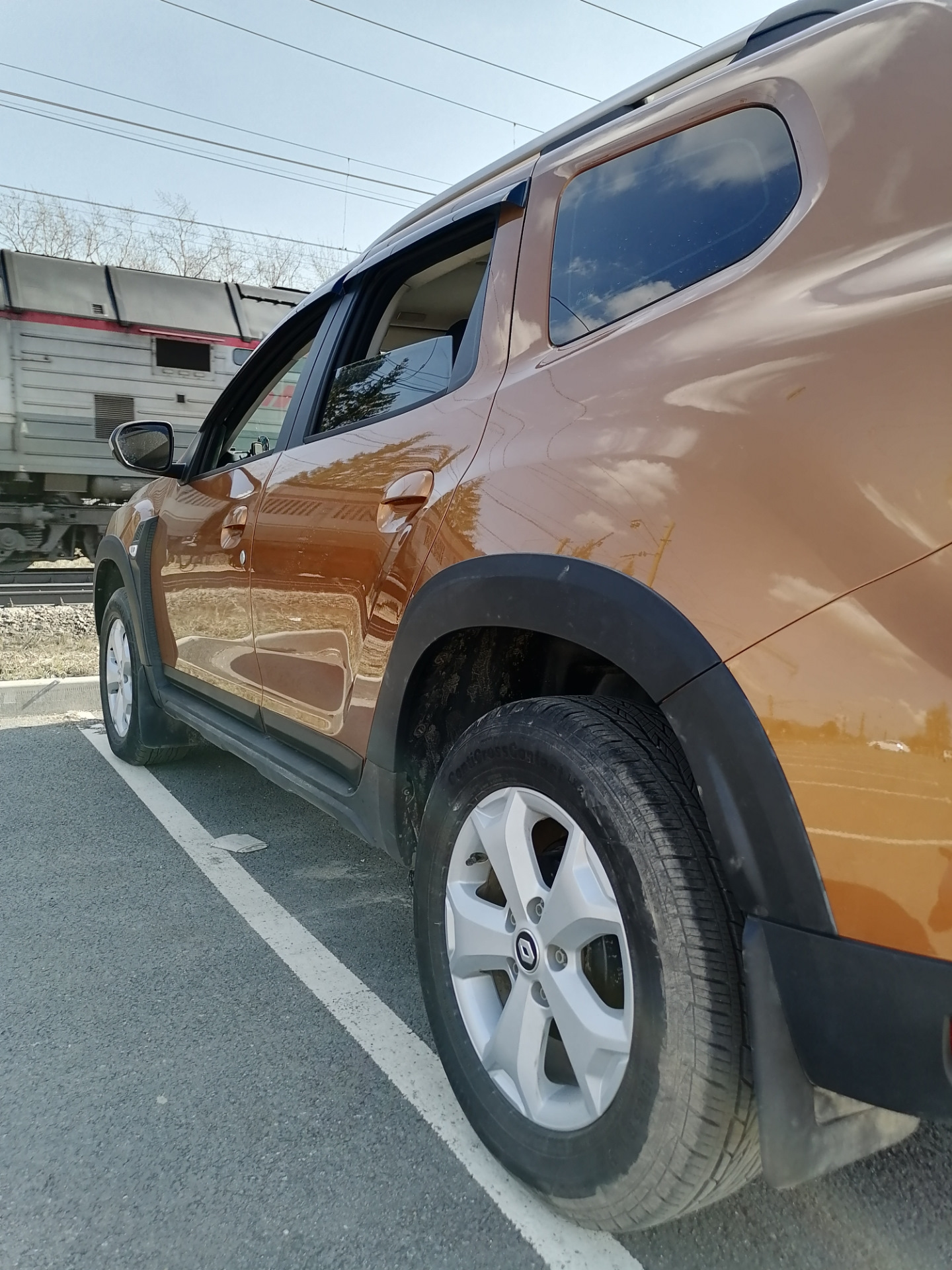 Расширители арок, они же накладки. И узкие молдинги дверей. — Renault ...