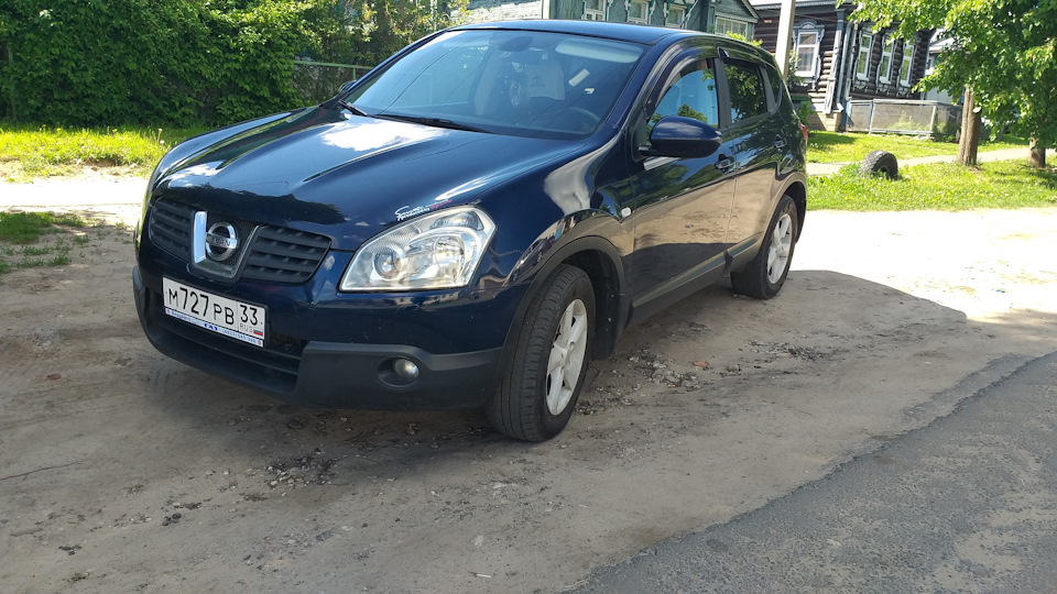 Nissan Qashqai 2009 2013 синей