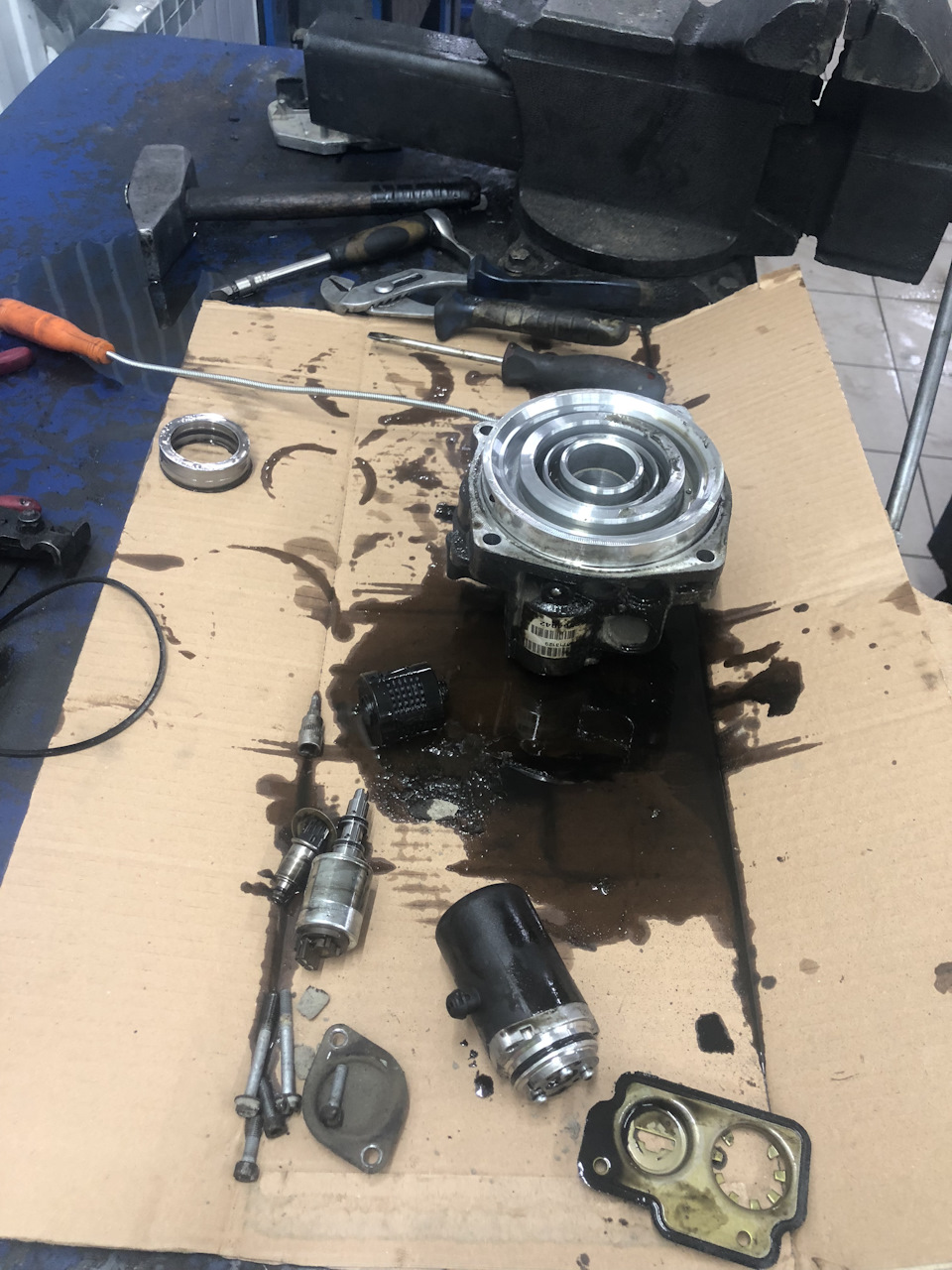 Ремонт/Замена электродвигателя Haldex, Чистка муфты Haldex — Volvo XC70 ...