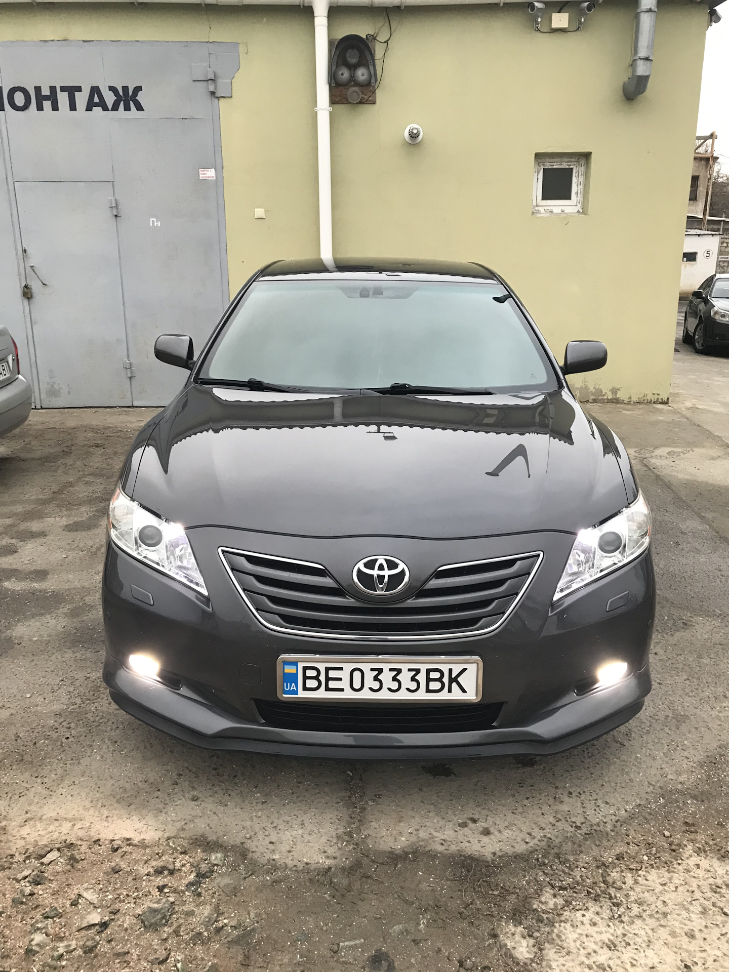 40 губа. Тойота Камри 40 губа. Toyota Camry 40 губа бампера. Toyota Camry 40 губа переднего бампера. Губа на бампер Камри 40.