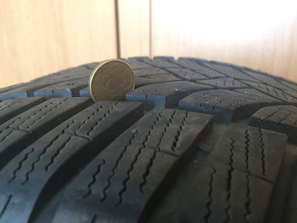 Шины зимние нешипованные Goodyear 245/40 R18. Б/у | 5 500 ₽ в городе ...
