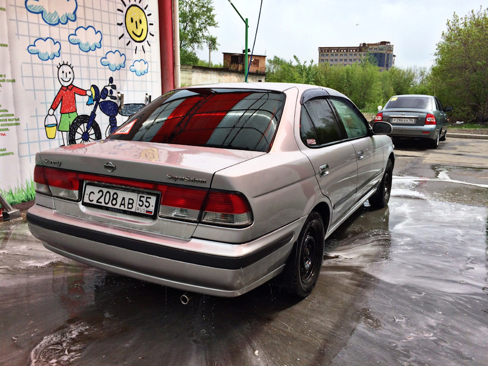 Nissan sunny b15