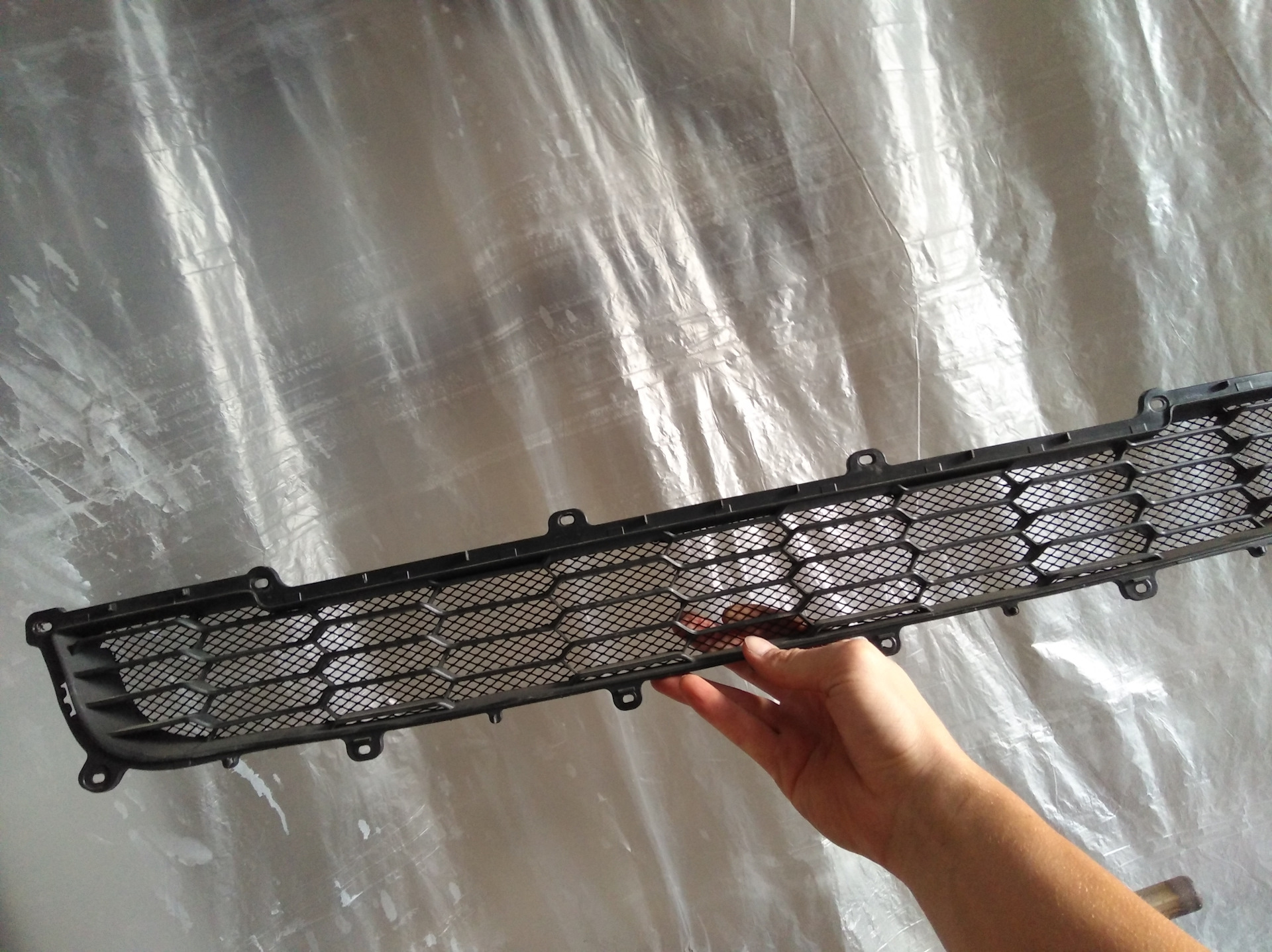 Решетка бампера 2110. 2110 решетка кампласт. Решетка радиатора 2110 сетка. Решетка бампера 2110. Решетка бампера ваз 2110.