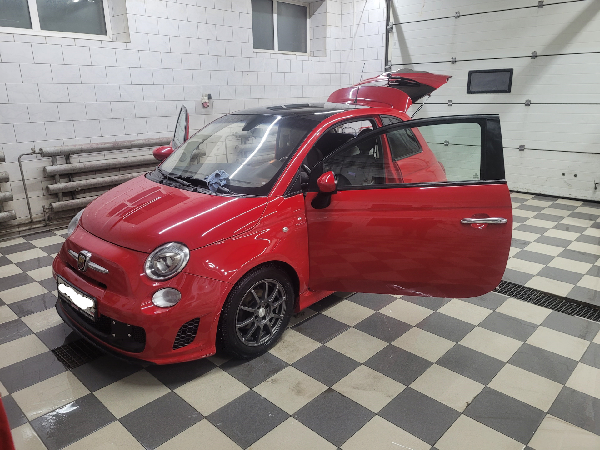 Поставил до лета в паркинг. — FIAT 500, 1,4 л, 2008 года | просто так |  DRIVE2