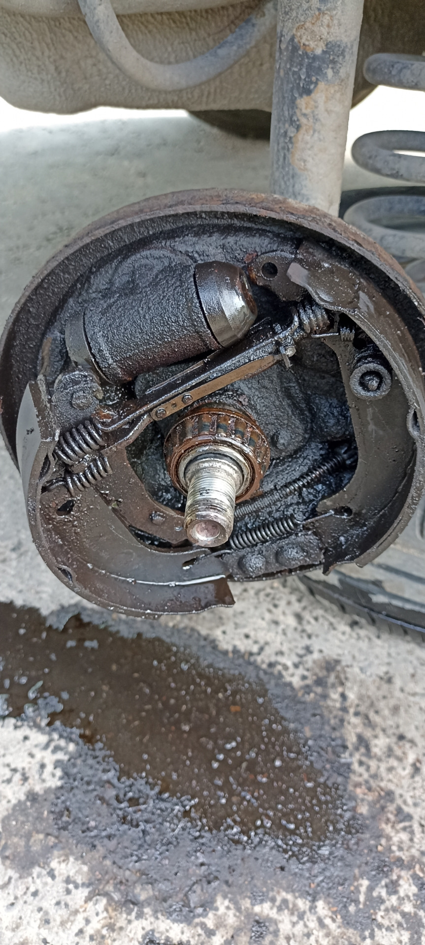 Провалилась педаль тормоза — Renault Symbol, 1,4 л, 2005 года | поломка ...