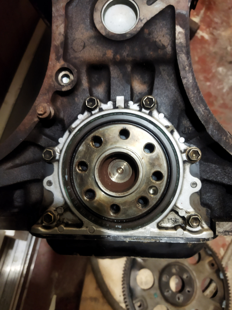 Вибрация по всему салону и кузову — Toyota Mark II (80), 1,8 л, 1989 ...