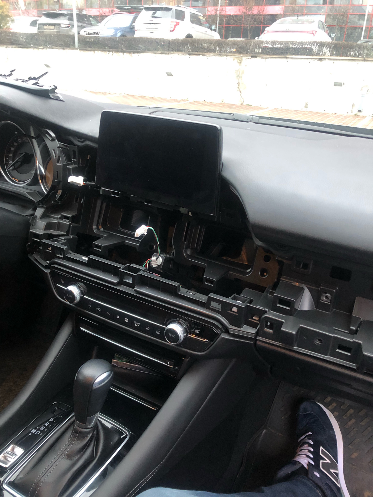 CarPlay Mazda 6 GJ — Mazda 6 (3G) GJ, 2 л, 2018 года аксессуары DRIVE2