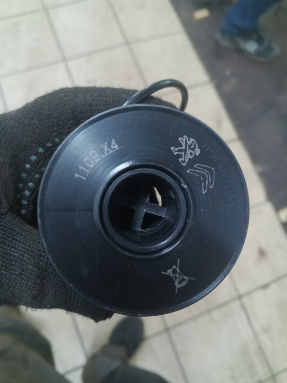 Фото в бортжурнале Citroen C4 (1G). Запчасти на фото: 1109X1