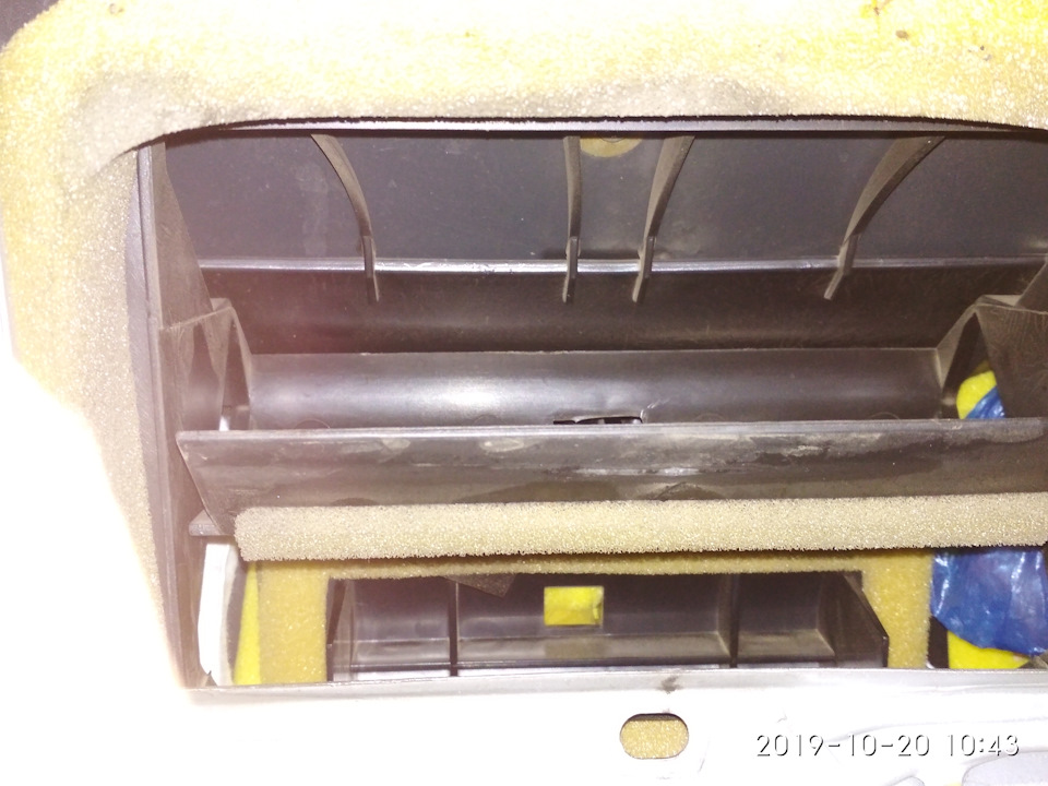 Замена печки. Ревизия моторчика печки. Заслонка ноги-стекло. — Lada ...