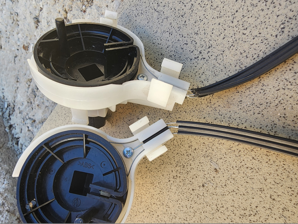 Замена тросиков печки — Toyota Corolla (140/150), 1,6 л, 2011 года ...