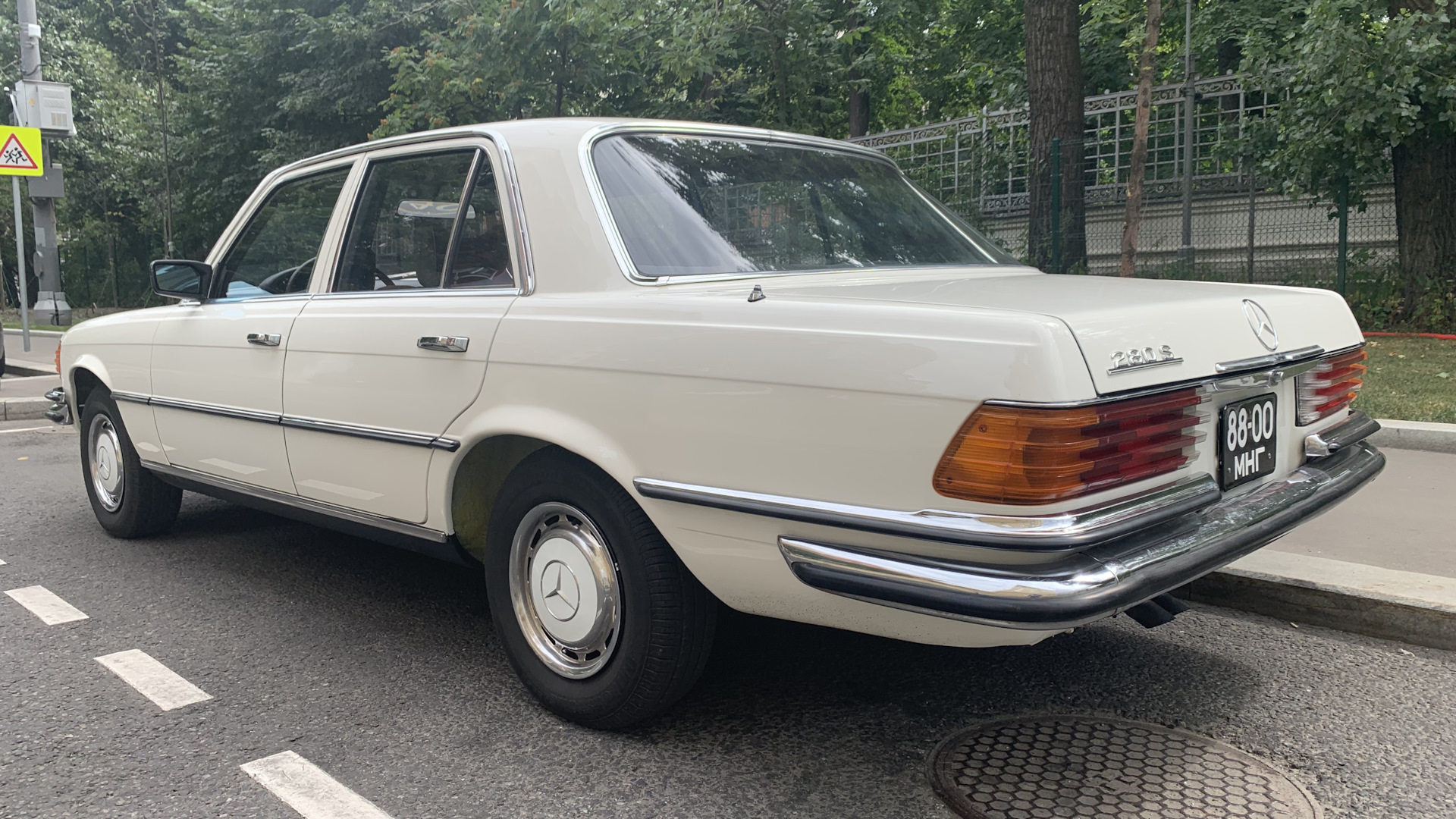 Mercedes-Benz S-Class (W116) 2.8 бензиновый 1978 | Мечта пионера на DRIVE2