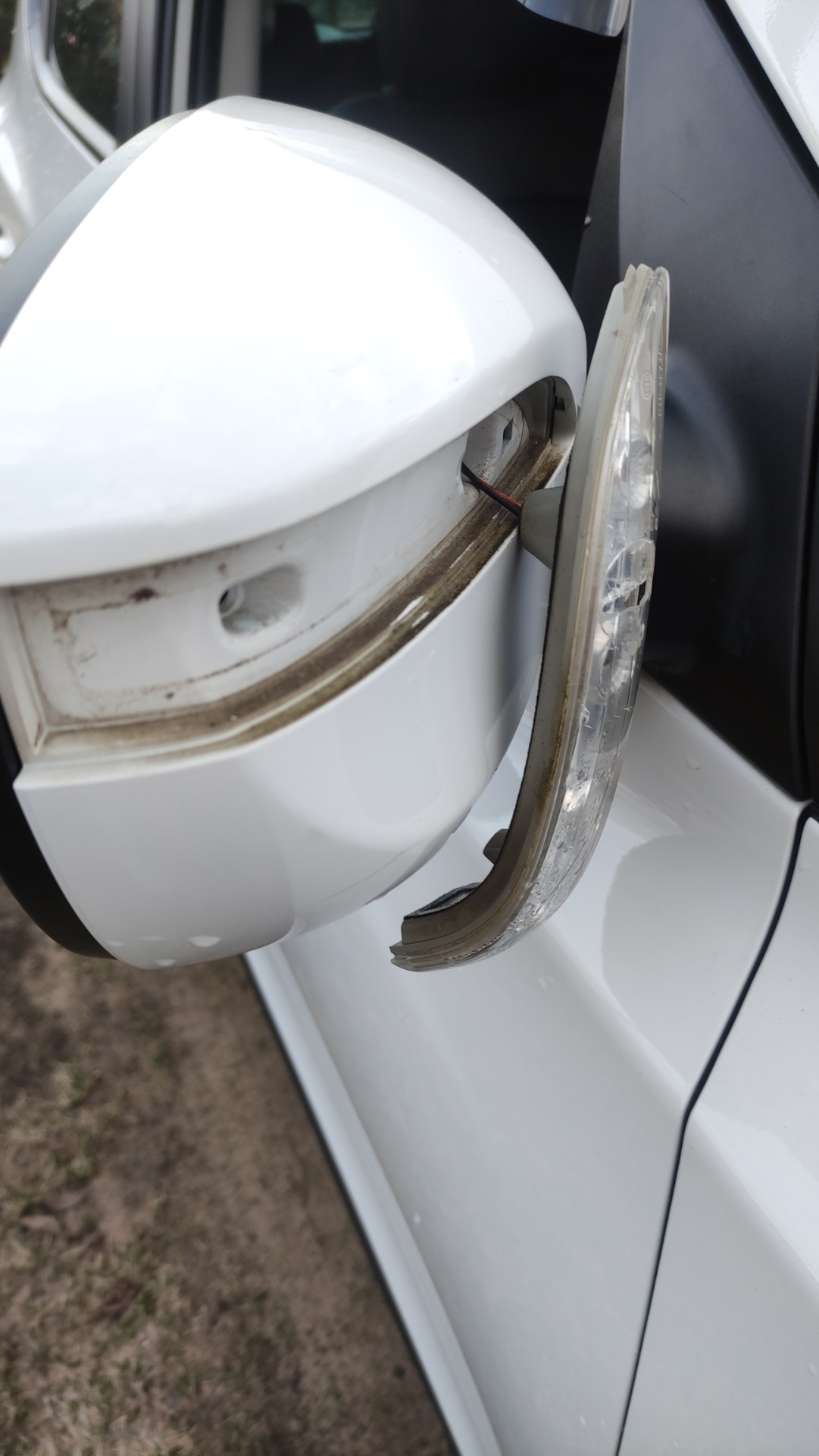 Повторитель поворота — Hyundai ix35, 2 л, 2015 года | своими руками ...