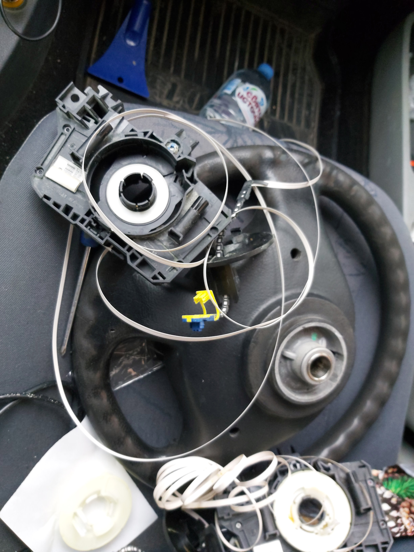 Горит пиктограмма подушка водителя — Renault Logan (1G), 1,4 л, 2007 ...