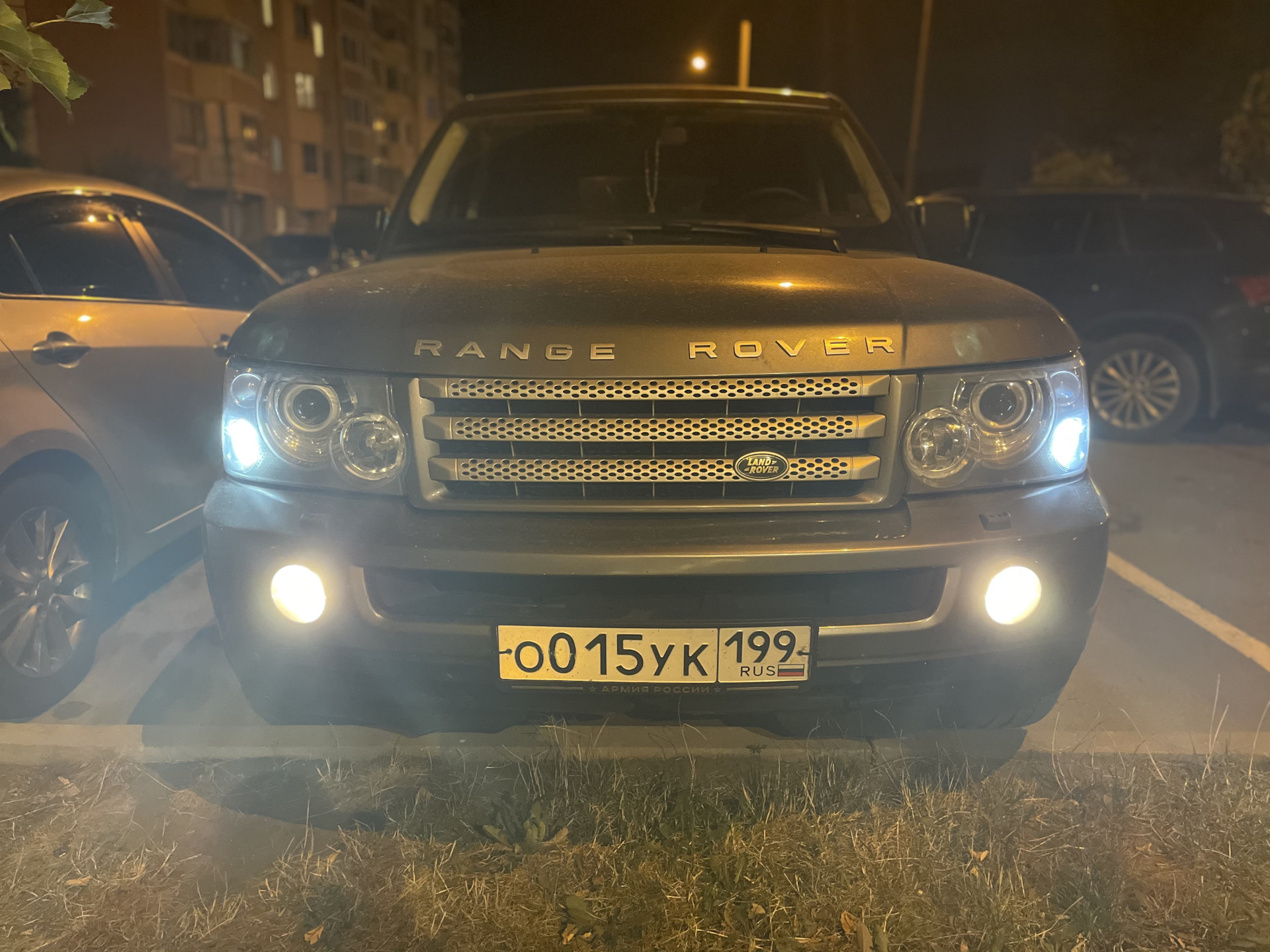 Противотуманная фара range rover