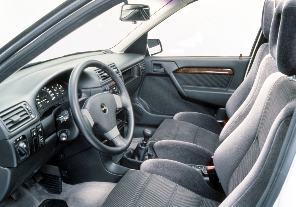 Как снять салон опель вектра б Сиденья Recaro - Opel Vectra A, 2 л, 1989 года тюнинг DRIVE2