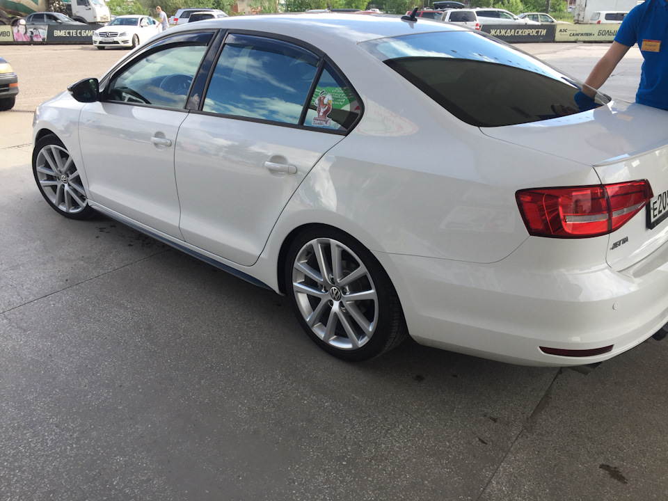 VW Jetta drive2