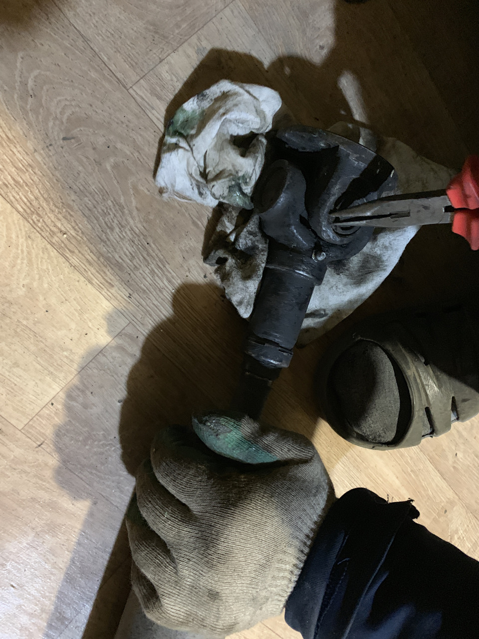 Замена крестовин на заднем кардане — Lada 4x4 3D, 1,7 л, 1997 года ...